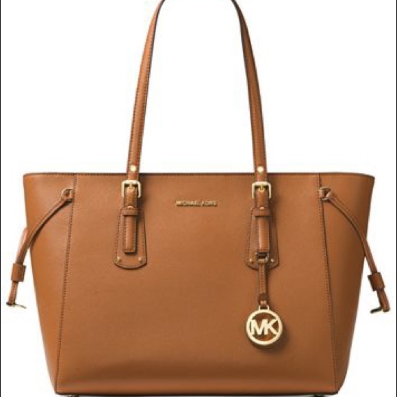 Michael Kors Handbags - Michael Kors Women's Voyager Tote